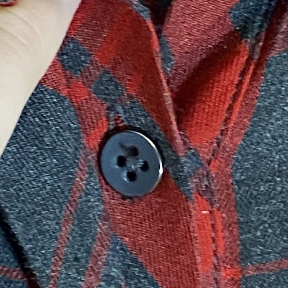 Cabi Top Womens Medium Red Black Plaid 1/2 Button Up Blouse Hi Low Festive Boho - Picture 8 of 16